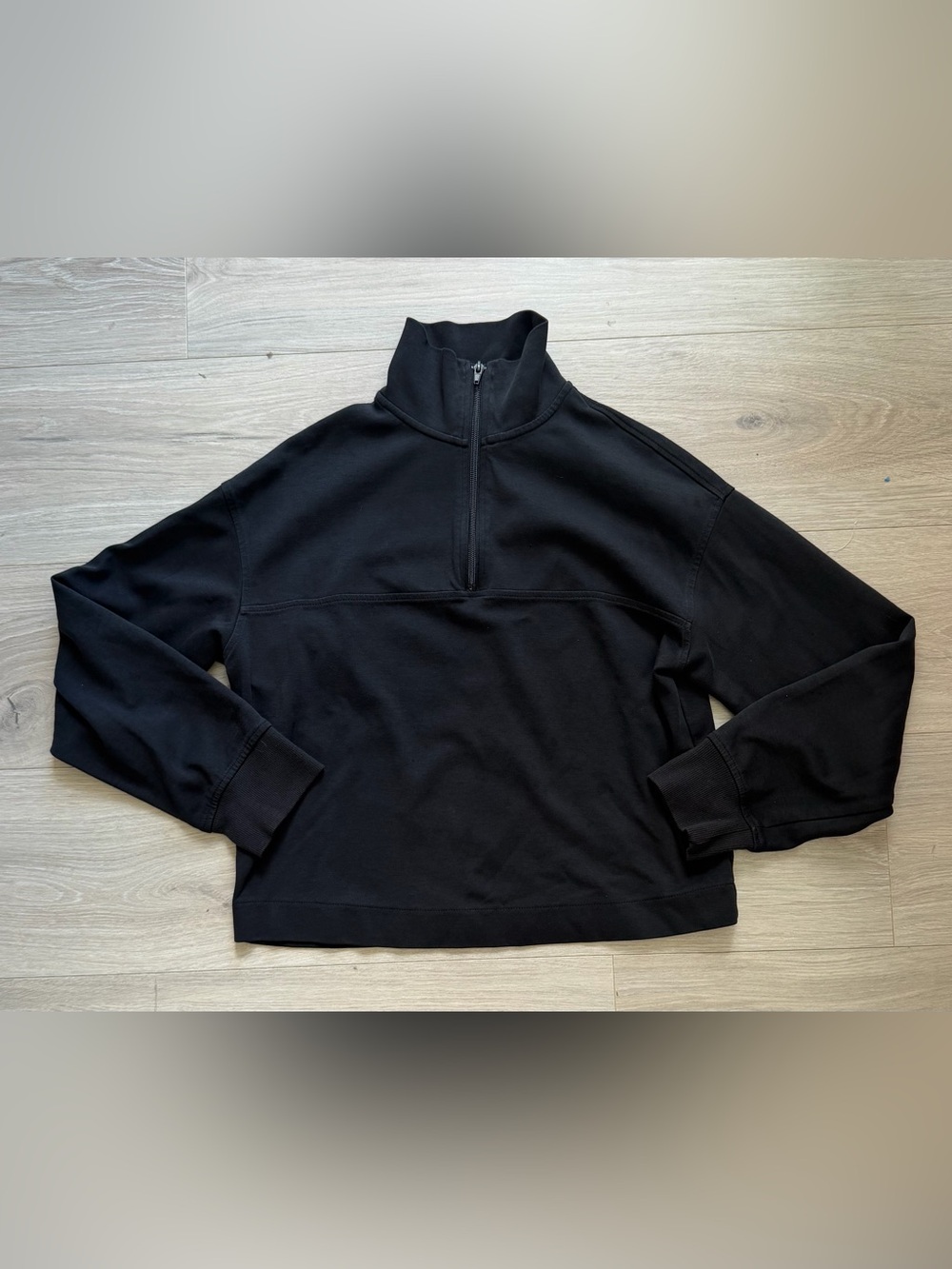 H&M Women’s Black Pullover Sweatshirt